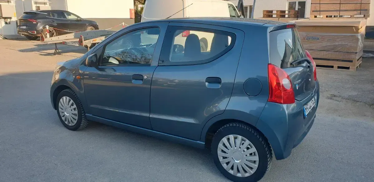 Gebraucht Suzuki Alto Basic 68 PS (50 kW) 2012 Grau Kleinwagen