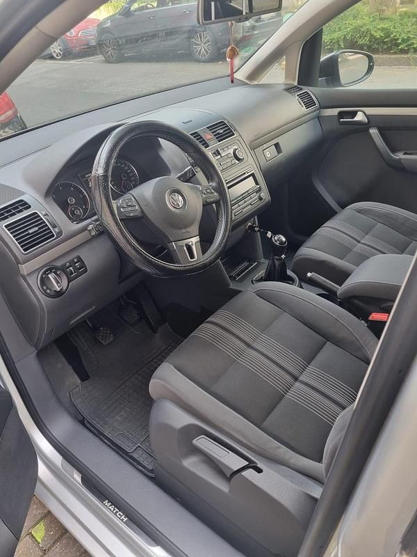 Gebraucht VW Touran 110 PS (80 kW) 2012 Grau Van / Kleinbus