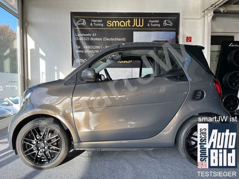 Grau Gebraucht 2019 Smart ForTwo Cabrio Brabus Xclusive Cabrio | 39.999 € - Bild 1/4