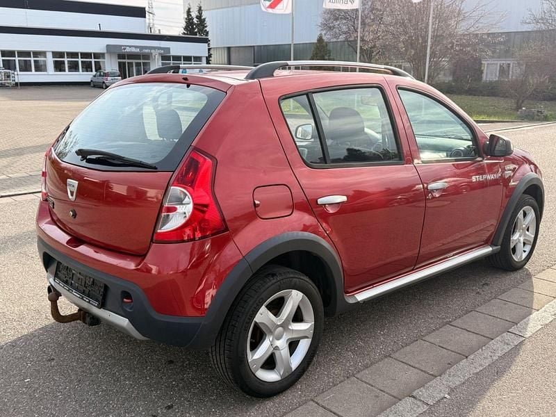 Gebraucht Dacia Sandero Stepway 87 PS (63 kW) 2010 Rot Kleinwagen