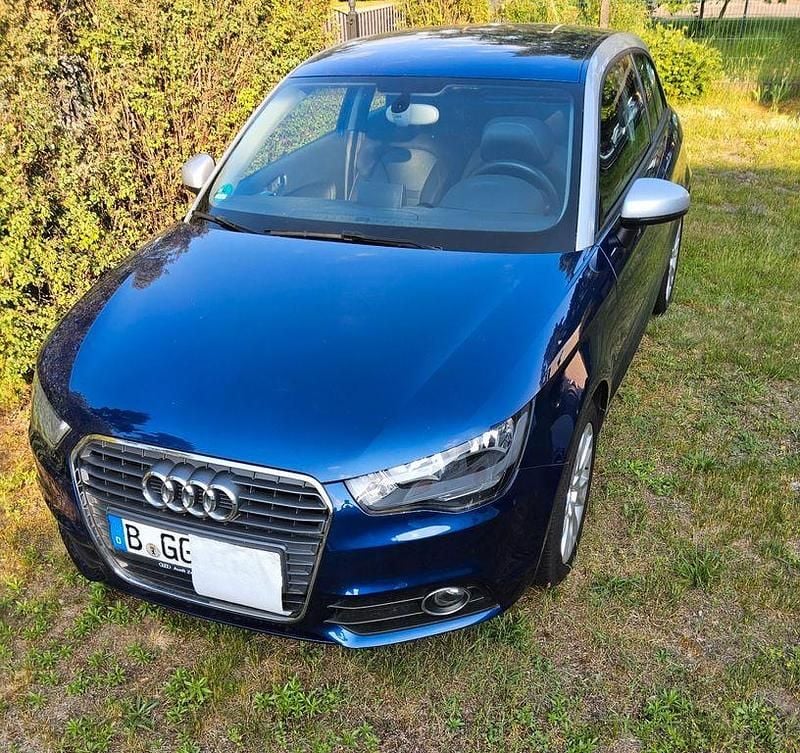 Blau Gebraucht 2013 Audi A1 Ambition Kleinwagen | 8.500 € (Guter Preis) - Bild 1/4