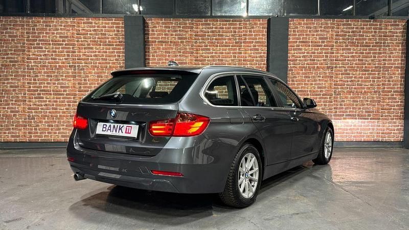 Gebraucht BMW 320 184 PS (135 kW) 2013 Grau Kombi