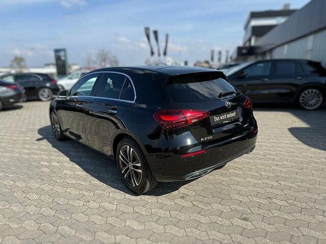 Gebraucht Mercedes A250 Advanced 224 PS (164 kW) 2024 Schwarz Limousine