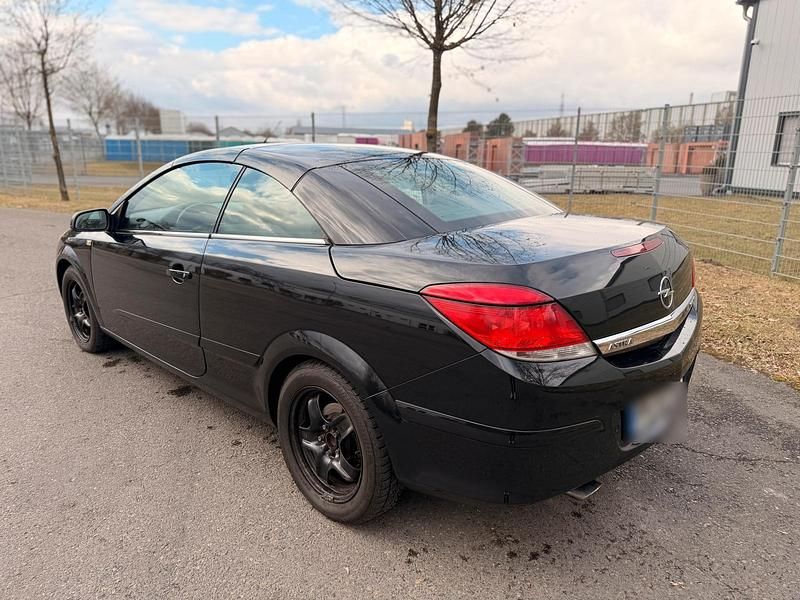 Gebraucht Opel Astra Cabriolet 150 PS (110 kW) 2008 Schwarz Cabrio