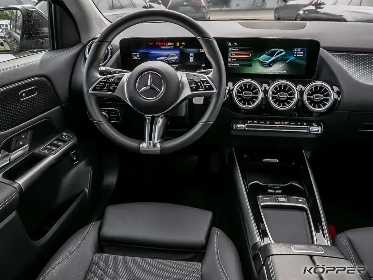 Gebraucht Mercedes EQA250 Advanced 139 kW (190 PS) 2025 Kosmosschwarz SUV