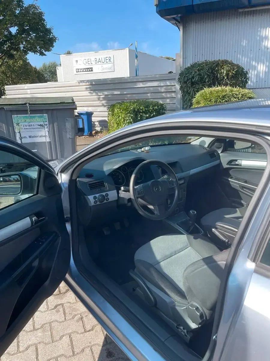 Gebraucht Opel Astra GTC 101 PS (74 kW) 2006 Grau Coupé