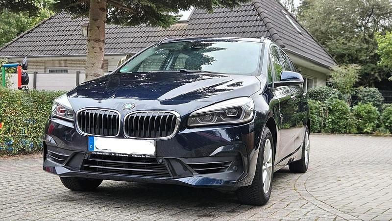 Blau Gebraucht 2019 BMW 216 Gran Tourer Van / Kleinbus | 15.300 € (Fairer Preis) - Bild 1/4