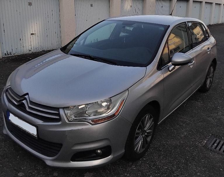 Gebraucht Citroën C4 Attraction 120 PS (88 kW) 2012 Silber Kleinwagen