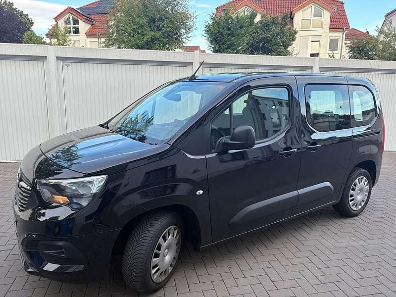 Schwarz Gebraucht 2022 Opel Combo Edition Van / Kleinbus | 19.200 € (Fairer Preis) - Bild 1/4