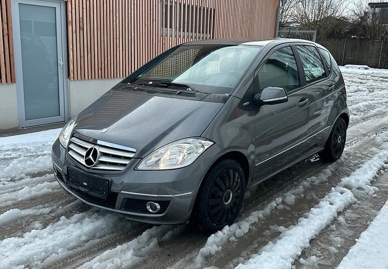 Gebraucht Mercedes A160 95 PS (69 kW) 2011 Grau Kombi