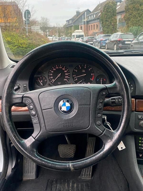 Gebraucht BMW 523 170 PS (125 kW) 1997 Silber Kombi