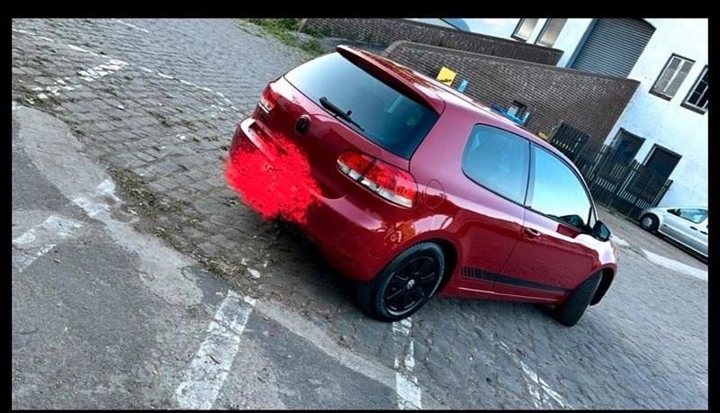 Gebraucht VW Golf VI 122 PS (89 kW) 2010 Rot Kleinwagen