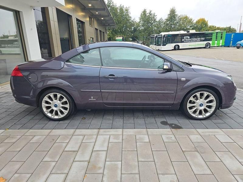 Gebraucht Ford Focus Cabriolet Trend 136 PS (100 kW) 2007 Violet Cabrio
