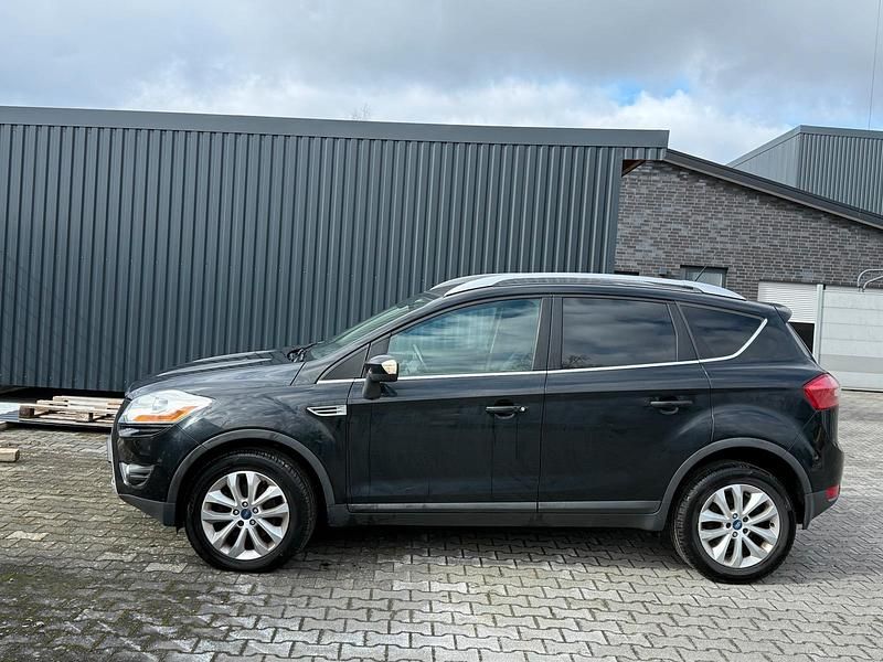 Gebraucht Ford Kuga 140 PS (102 kW) 2011 Schwarz SUV