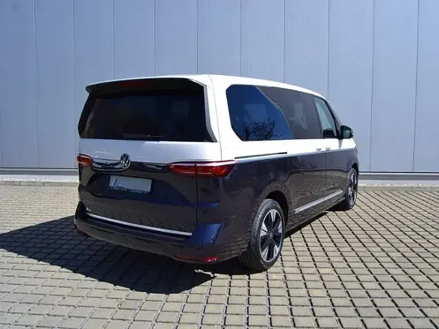 Neu VW Multivan 150 PS (110 kW) 2026 Candyweiß/ starlight blue me Van / Kleinbus