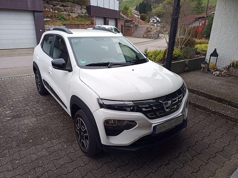 Gebraucht Dacia Spring Comfort 33 kW (45 PS) 2022 Weiß Kleinwagen