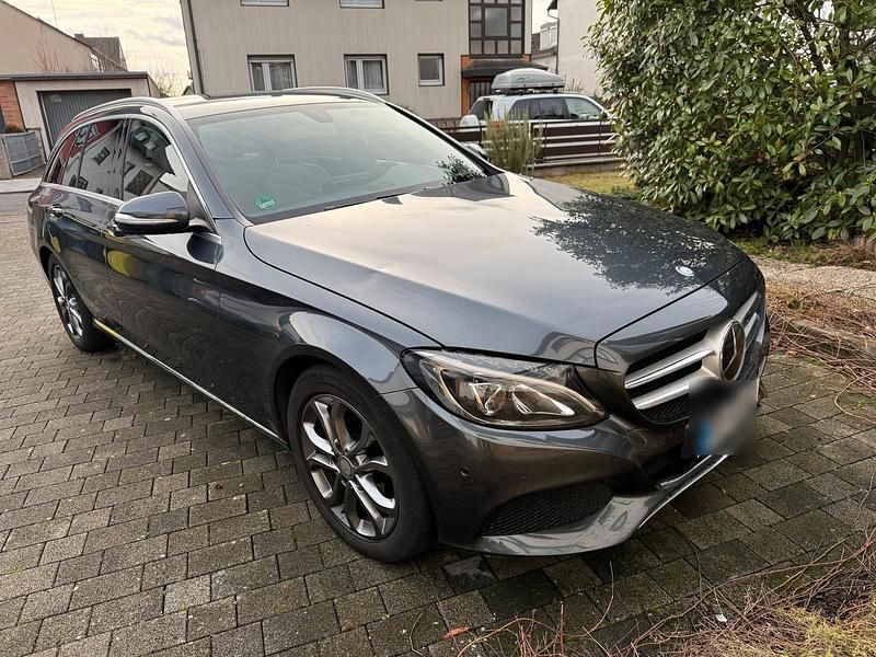 Grau Gebraucht 2015 Mercedes C220 Kombi | 10.999 € (Guter Preis) - Bild 1/4