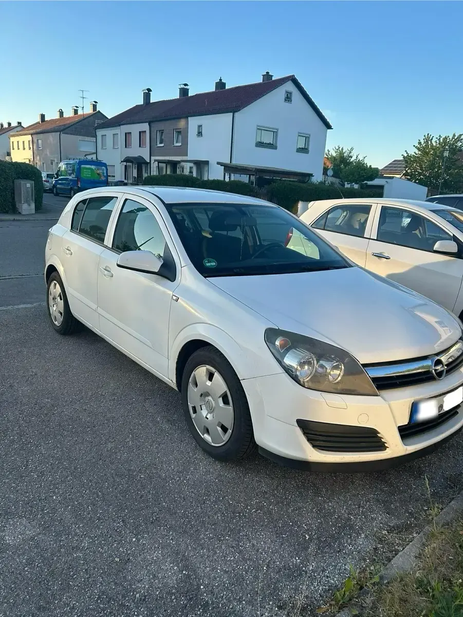 Gebraucht Opel Astra 110 PS (80 kW) 2006 Weiß Limousine