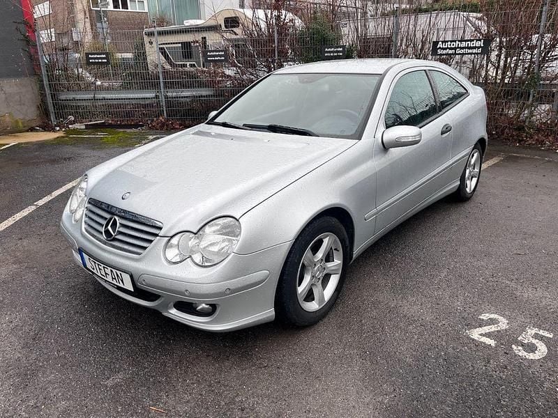 Gebraucht Mercedes CLC200 163 PS (119 kW) 2005 Silber Kleinwagen