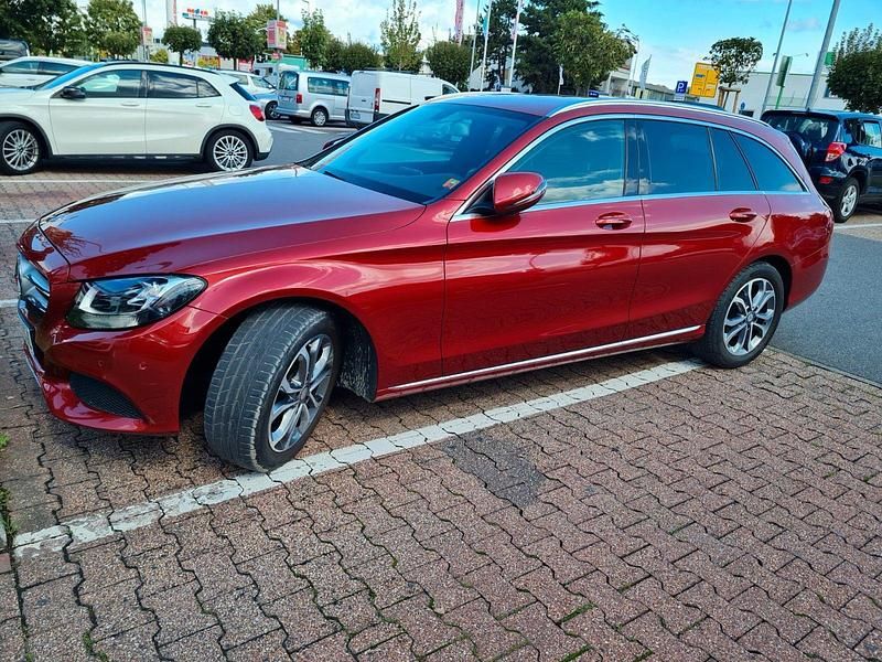 Gebraucht 2016 Mercedes C180 Avantgarde Kombi | 17.900 € (Fairer Preis) - Bild 1/4