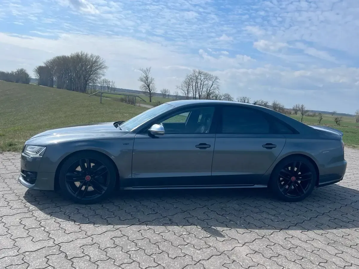 Gebraucht Audi S8 605 PS (444 kW) 2014 Grau Limousine