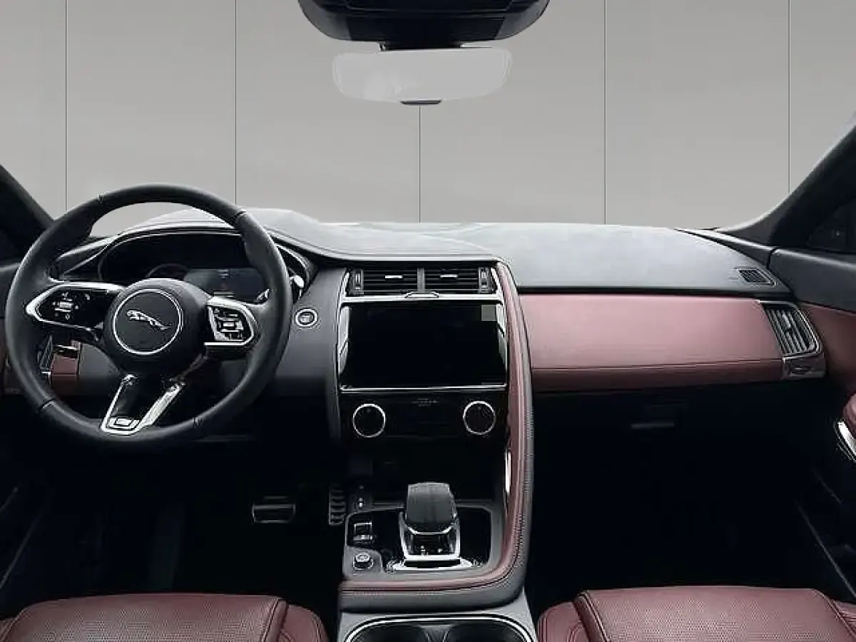 Second-hand Jaguar E-Pace R-Dynamic 206 CP (151 kW) 2023 Albastru SUV