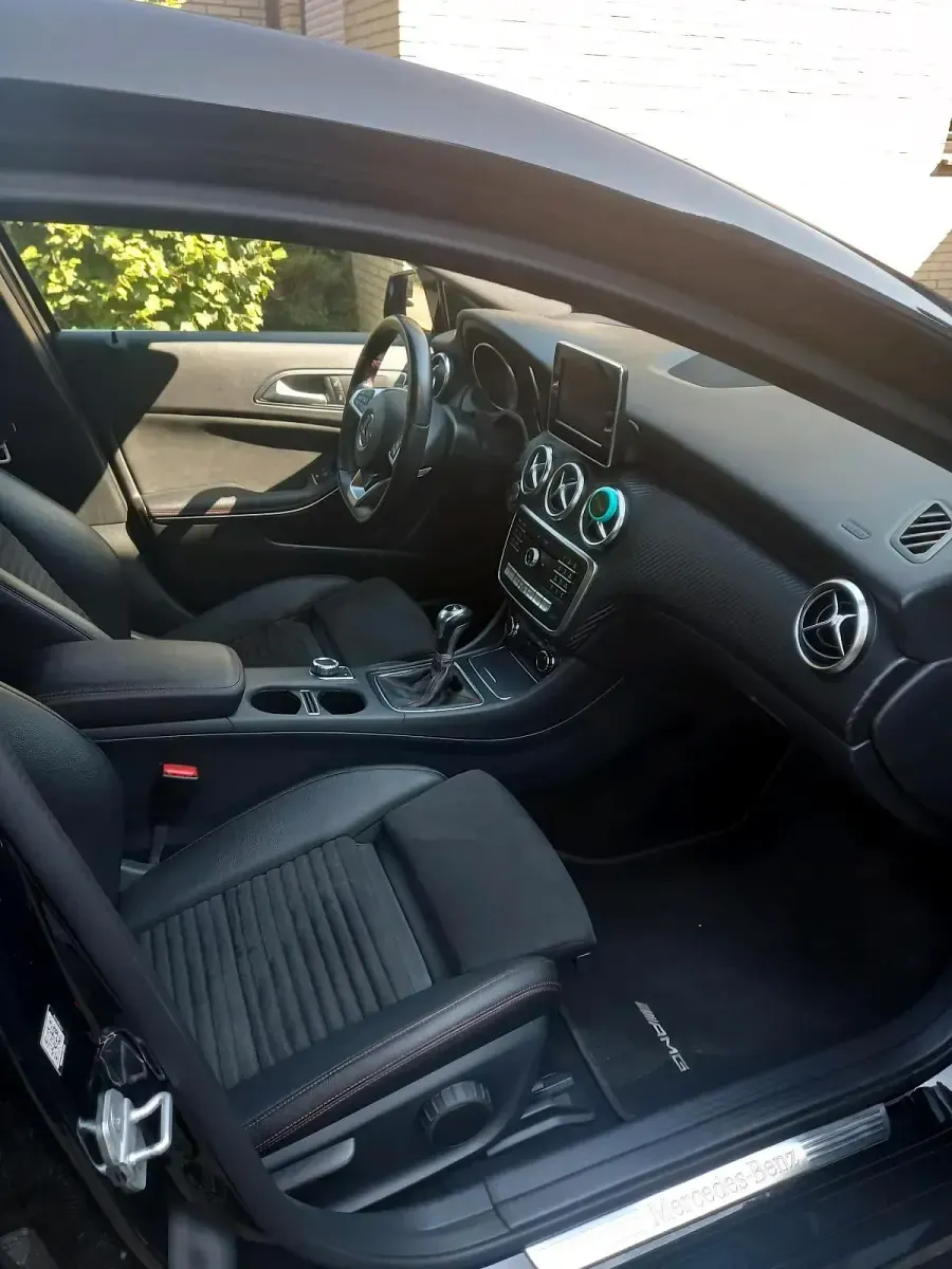 Gebraucht Mercedes A180 AMG 136 PS (100 kW) 2018 Schwarz Limousine