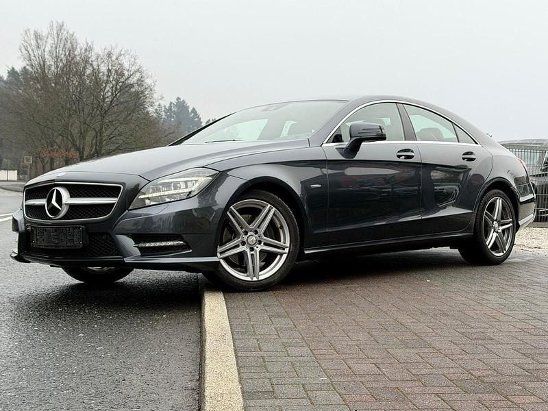 Grau Gebraucht 2011 Mercedes CLS350 AMG Coupé | 16.900 € (Guter Preis) - Bild 1/4