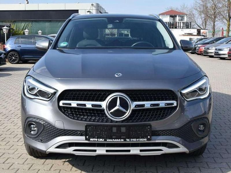 Gebraucht Mercedes GLA200 150 PS (110 kW) 2022 Mountaingrau  met. SUV