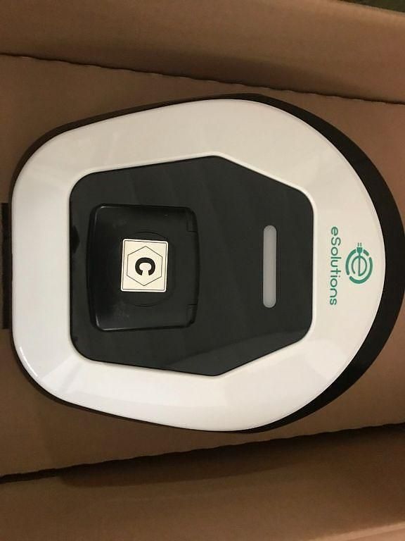 Orange Gebraucht 2022 Opel Corsa-e Edition Kleinwagen | 13.900 € (Guter Preis) - Bild 1/3