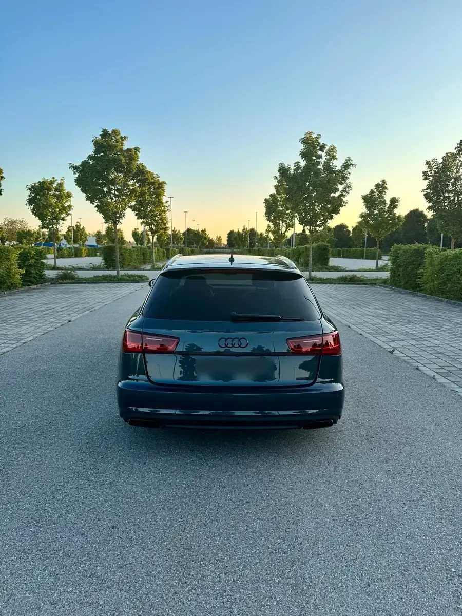 Gebraucht Audi A6 Comfort 252 PS (185 kW) 2016 Blau Kombi