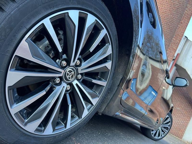 Gebraucht Toyota Corolla 140 PS (102 kW) 2025 Schwarz Limousine