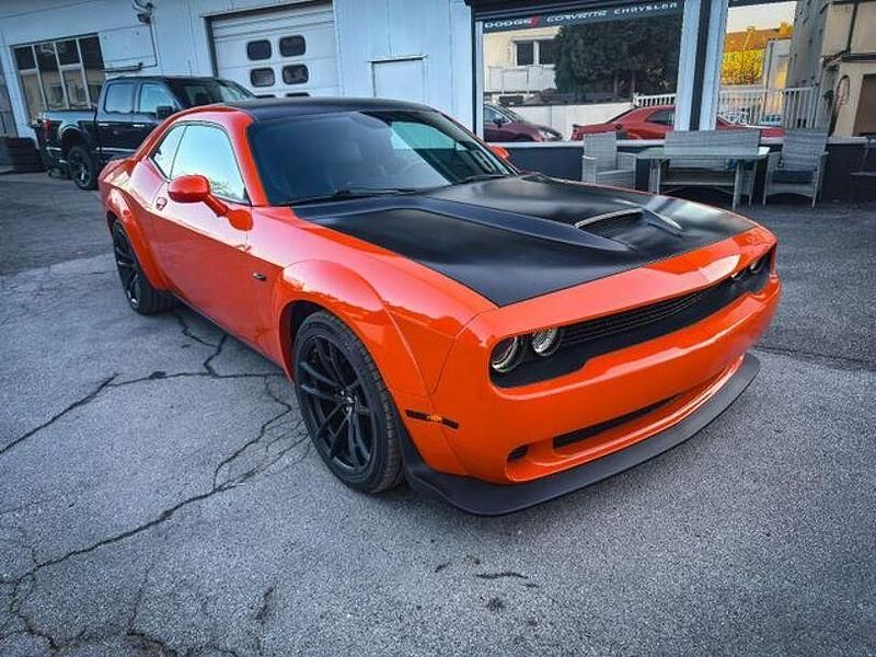 Gebraucht Dodge Challenger 492 PS (361 kW) 2022 Go mango Coupé