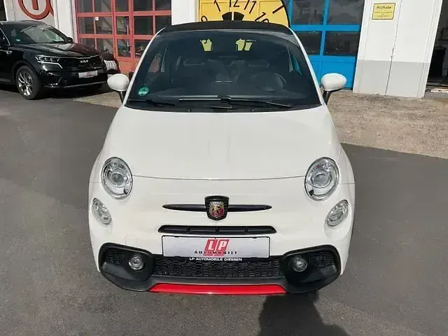 Gebraucht Abarth 595C Pista 183 PS (134 kW) 2020 Weiß Cabrio