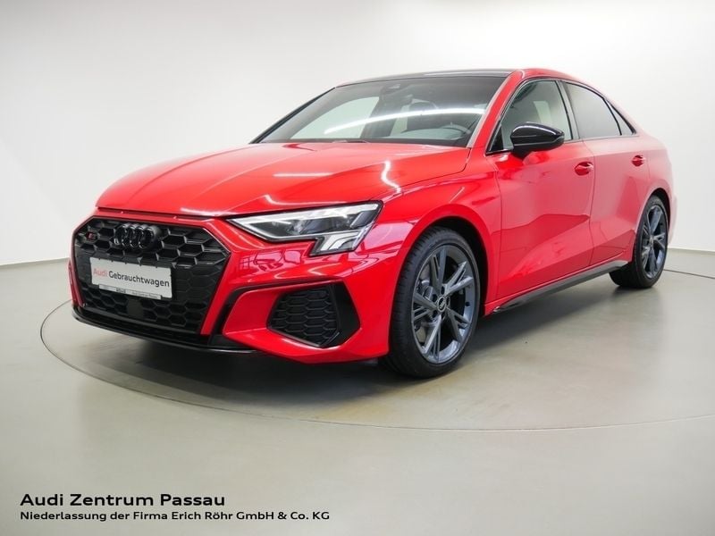 Rot Gebraucht 2022 Audi S3 Ambiente Limousine | 35.750 € (Guter Preis) - Bild 1/4