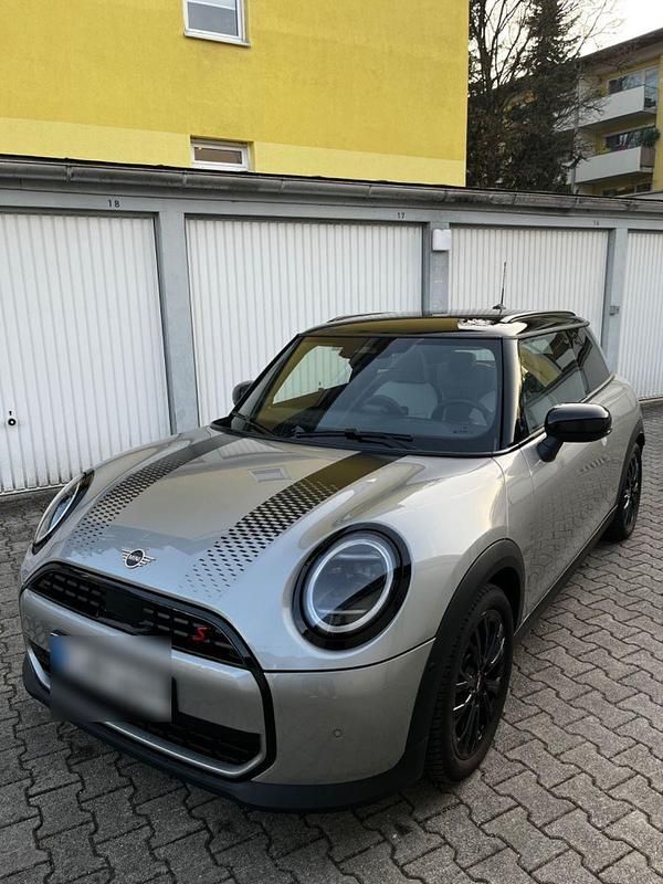 Usata Mini Cooper S 204 CV (150 kW) 2025 Argento Utilitaria