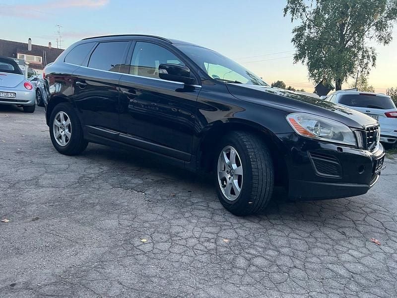 Gebraucht Volvo XC60 Momentum 163 PS (119 kW) 2011 Schwarz SUV
