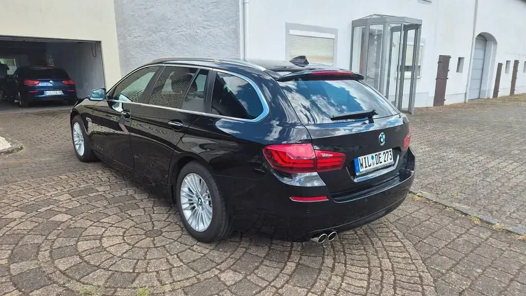 Gebraucht BMW 520 Comfort Edition 184 PS (135 kW) 2014 Schwarz Kombi