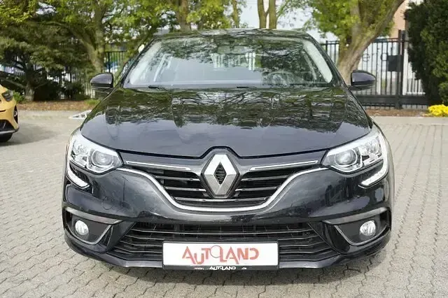 Gebraucht Renault Mégane 132 PS (97 kW) 2019 Schwarz Limousine
