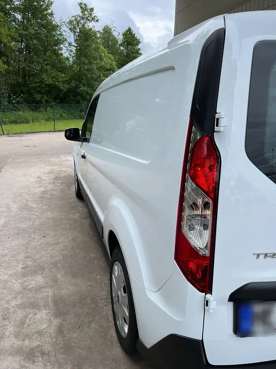 Gebraucht Ford Transit Connect 101 PS (74 kW) 2024 Weiß Van / Kleinbus
