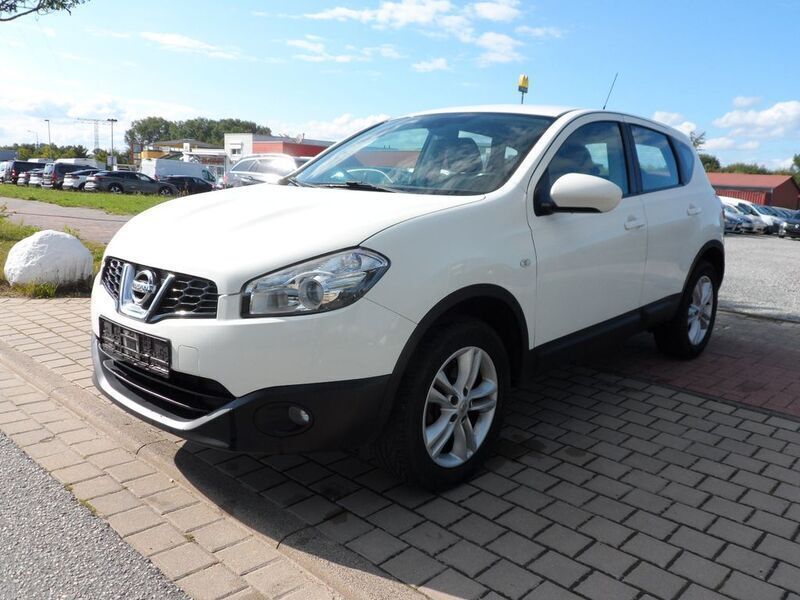 Weiß Gebraucht 2010 Nissan Qashqai Acenta SUV | 6.590 € (Fairer Preis) - Bild 1/4