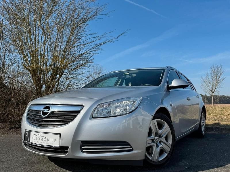 Silber Gebraucht 2010 Opel Insignia Edition Kombi | 1.790 € - Bild 1/4