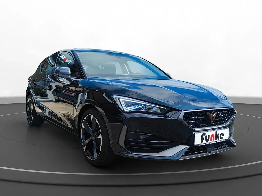 Second-hand Cupra Leon 150 CP (110 kW) 2024 Negru Berlinǎ