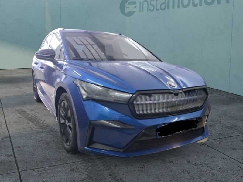 Blau Gebraucht 2022 Skoda Enyaq iV SportLine SUV | 40.445 € (Teuer) - Bild 1/2