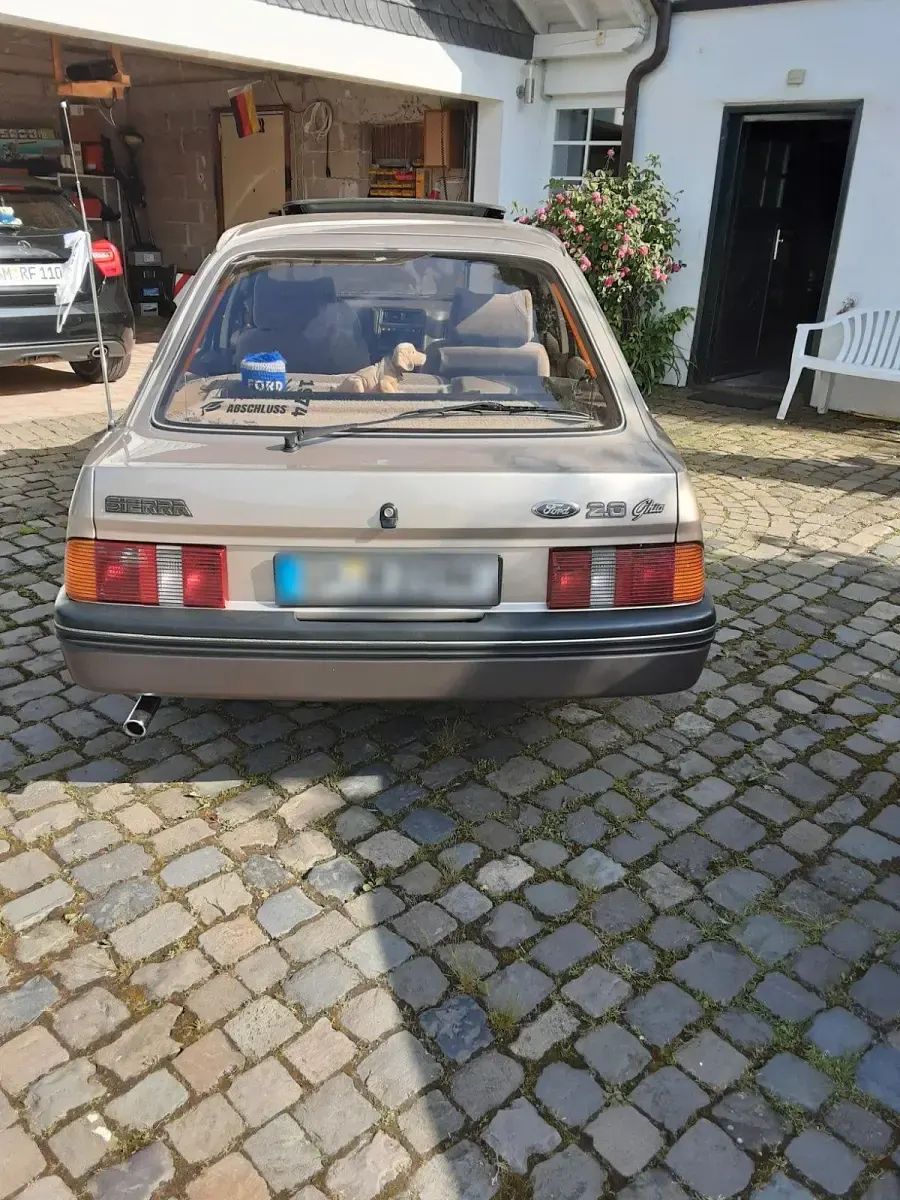 Gebraucht Ford Sierra 90 PS (66 kW) 1983 Gold Limousine