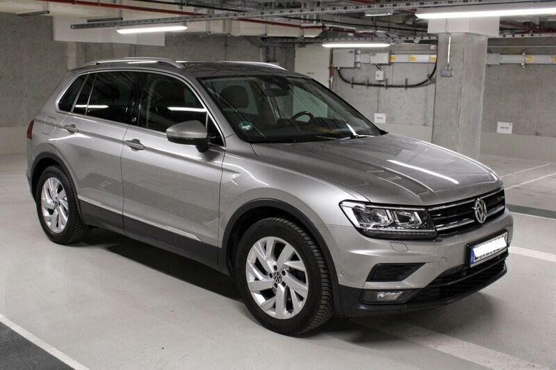 Grau Gebraucht 2017 VW Tiguan Sound SUV | 19.499 € (Fairer Preis) - Bild 1/4