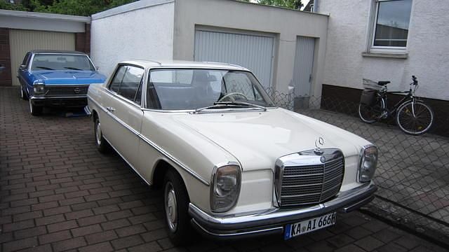 Gebraucht Mercedes 250 131 PS (96 kW) 1969 Weiß Coupé