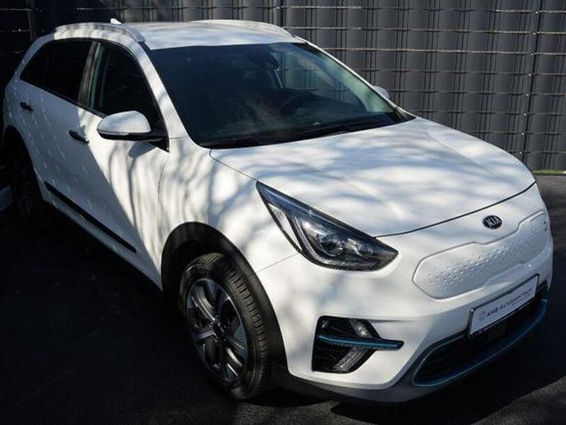 Gebraucht Kia e-Niro Inspiration 150 kW (204 PS) 2021 Weiß SUV