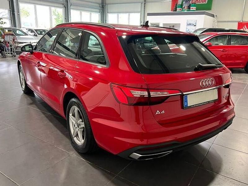 Gebraucht Audi A4 Ambiente 136 PS (100 kW) 2021 Tangorot Kombi