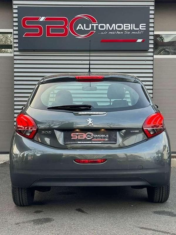 Gebraucht Peugeot 208 Active 68 PS (50 kW) 2017 Grau Kleinwagen